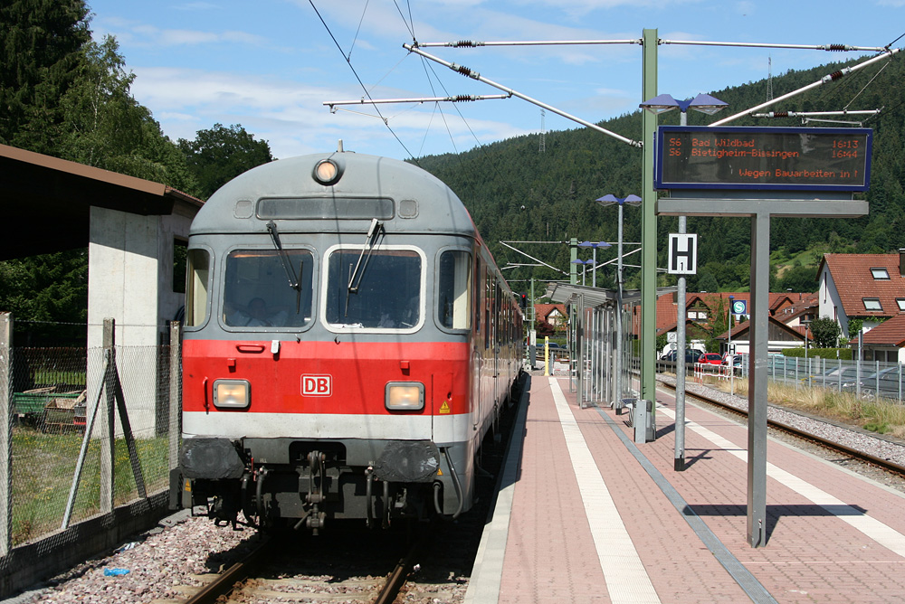 http://the-benne.de/Enztal02030711/calmbach.jpg